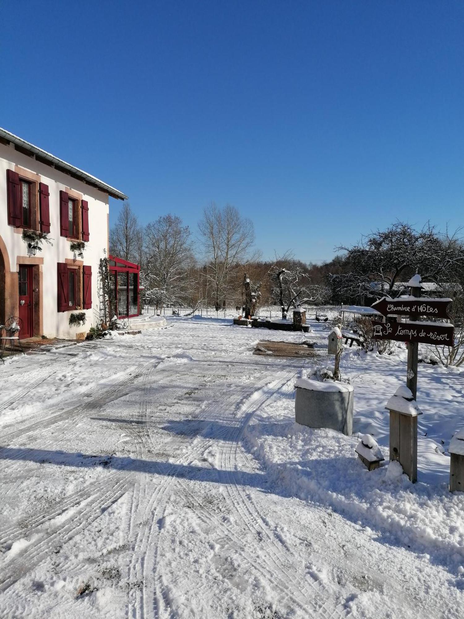 Roulotte Le Temps De Rever Acomodação com café da manhã Saint-Michel-sur-Meurthe Exterior foto